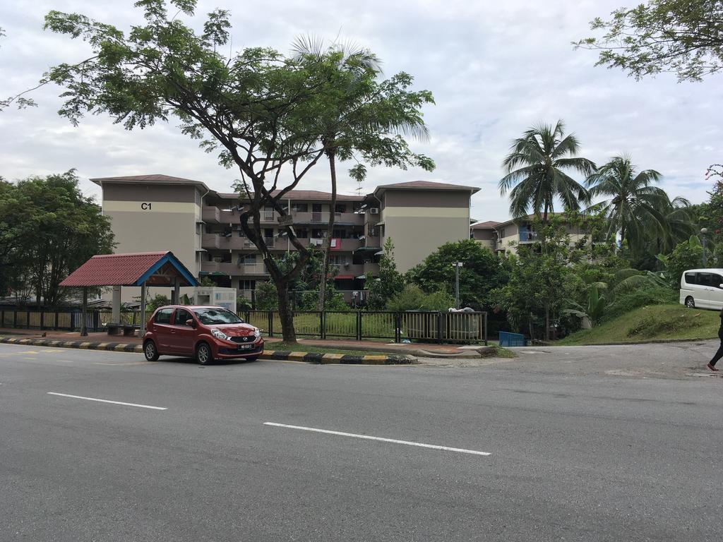 Homestay Farah Wangsa Maju Kl Куала Лумпур Екстериор снимка